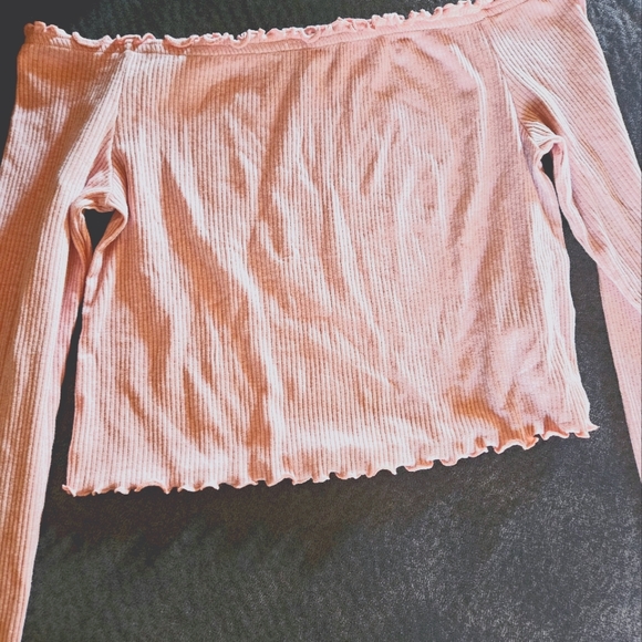 Long Sleeve Crop Top - Picture 1 of 4
